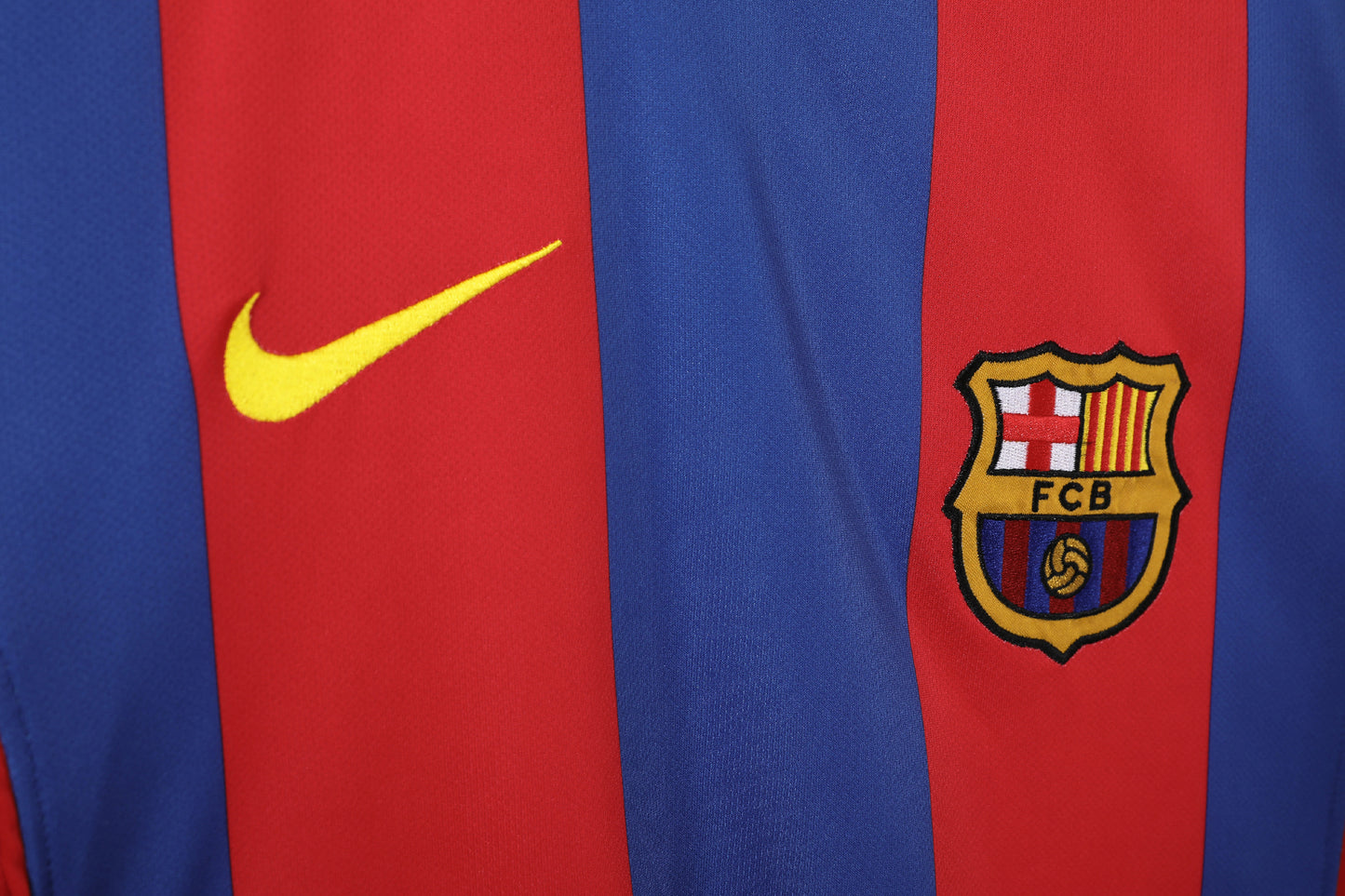 FC Barcelona 2004/2005 Home Jersey